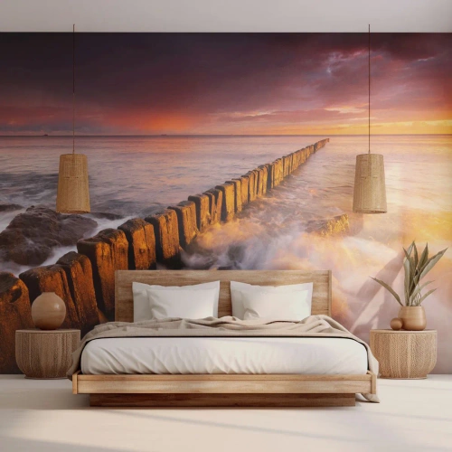 Fototapet Standard Eco - En vågbrytare mot bakgrund av en gyllene solnedgång - 100x70cm - MIlda vågor - Modern väggdekoration för vardagsrum och sovrum ARTTOR