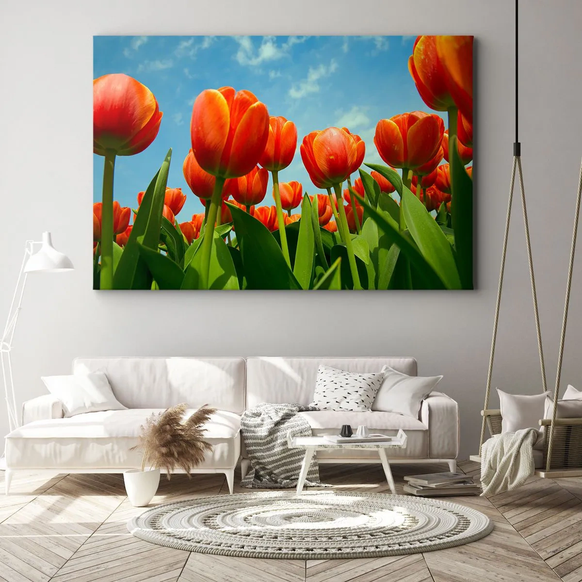 Canvastavla - Bild på duk - Ett fält av röda och orange tulpaner mot en blå himmel - 70x50cm - Förutom blå himmel behöver vi inget annat i livet - Modern väggdekoration för vardagsrum och sovrum ARTTOR