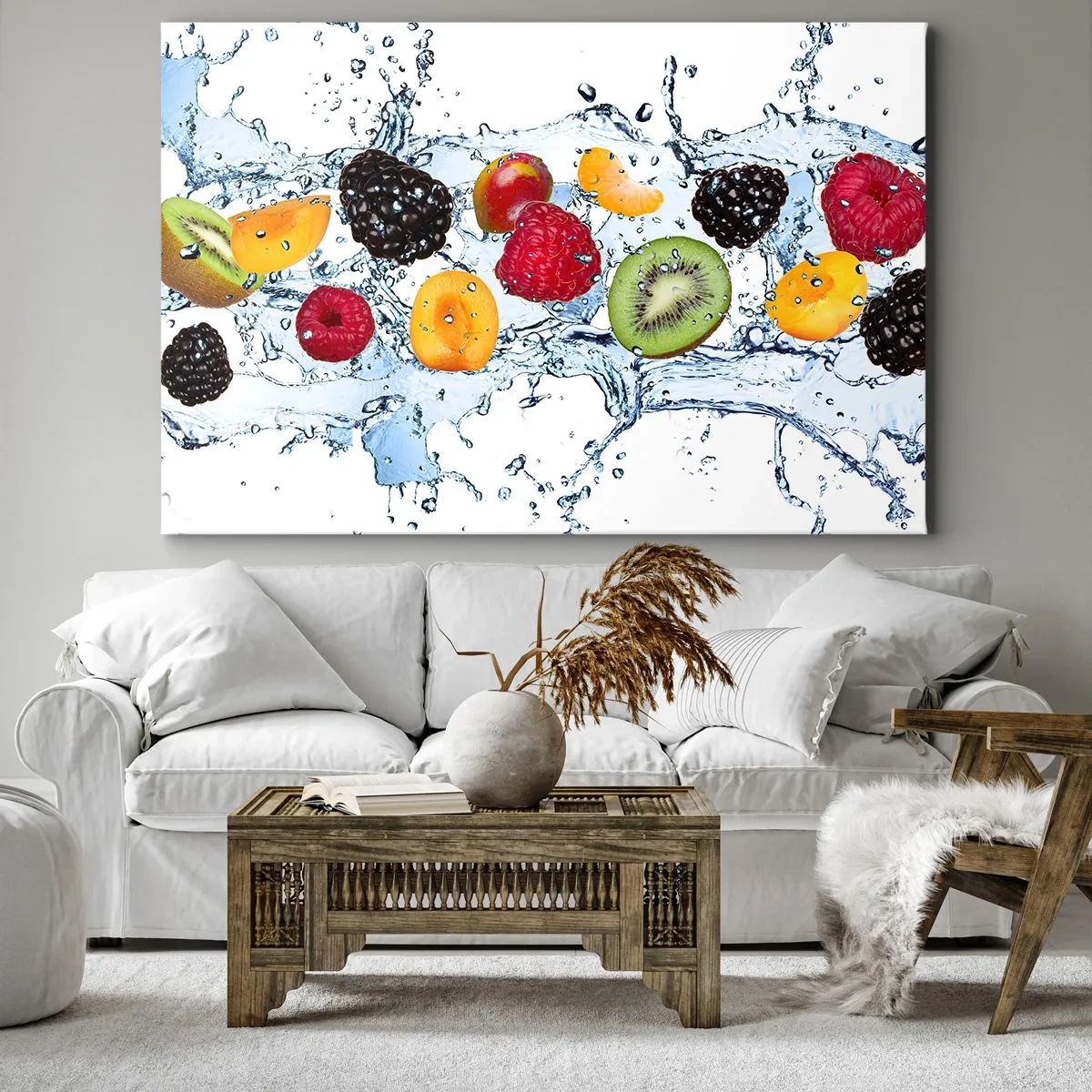 Canvastavla - Bild på duk - Färgglada frukter nedsänkta i vattenstänk på en vit bakgrund - 70x50cm - Lek med oss - Modern väggdekoration för vardagsrum och sovrum ARTTOR