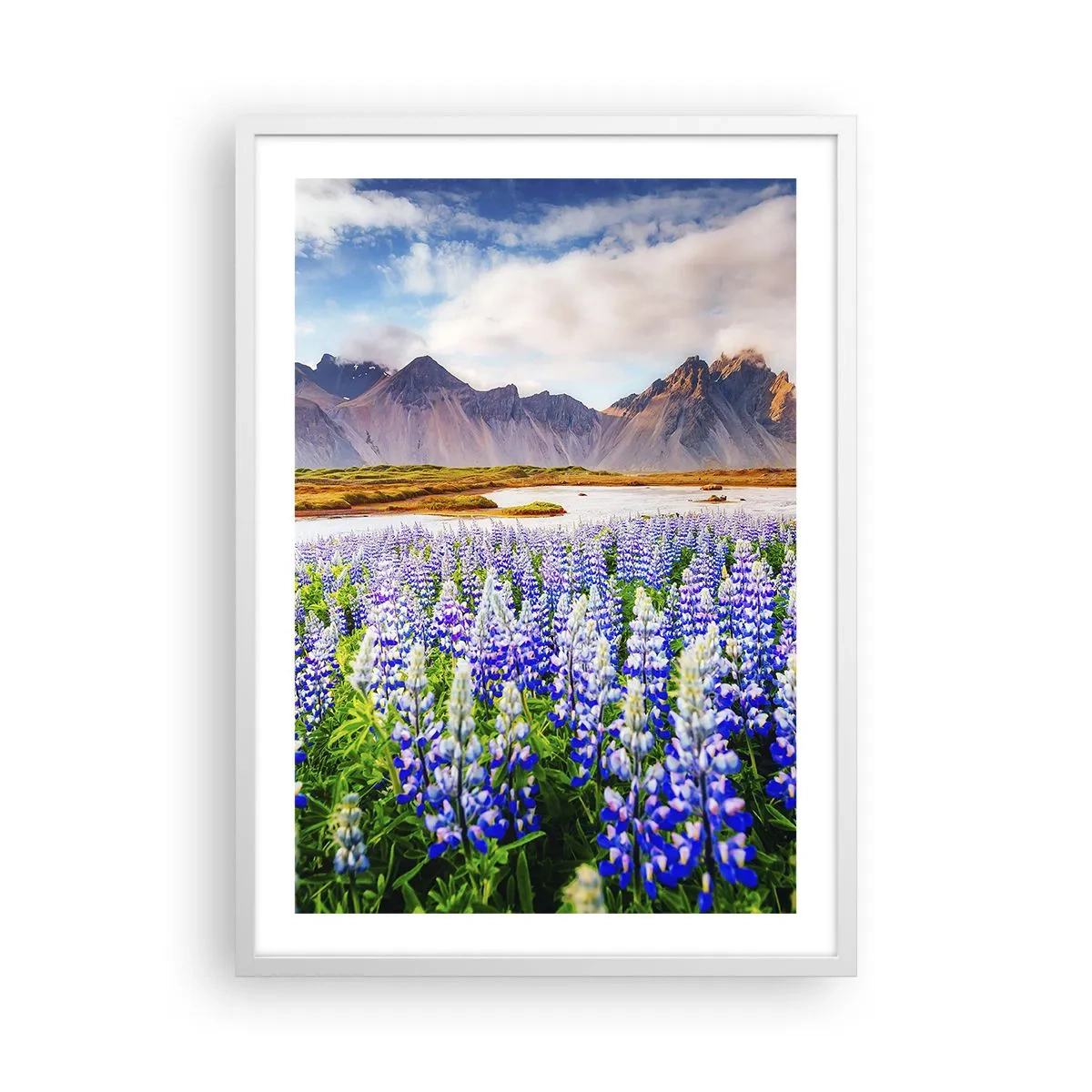 Affisch i vit ram - Styrka och stränghet bredvid mildhet - 50x70 cm