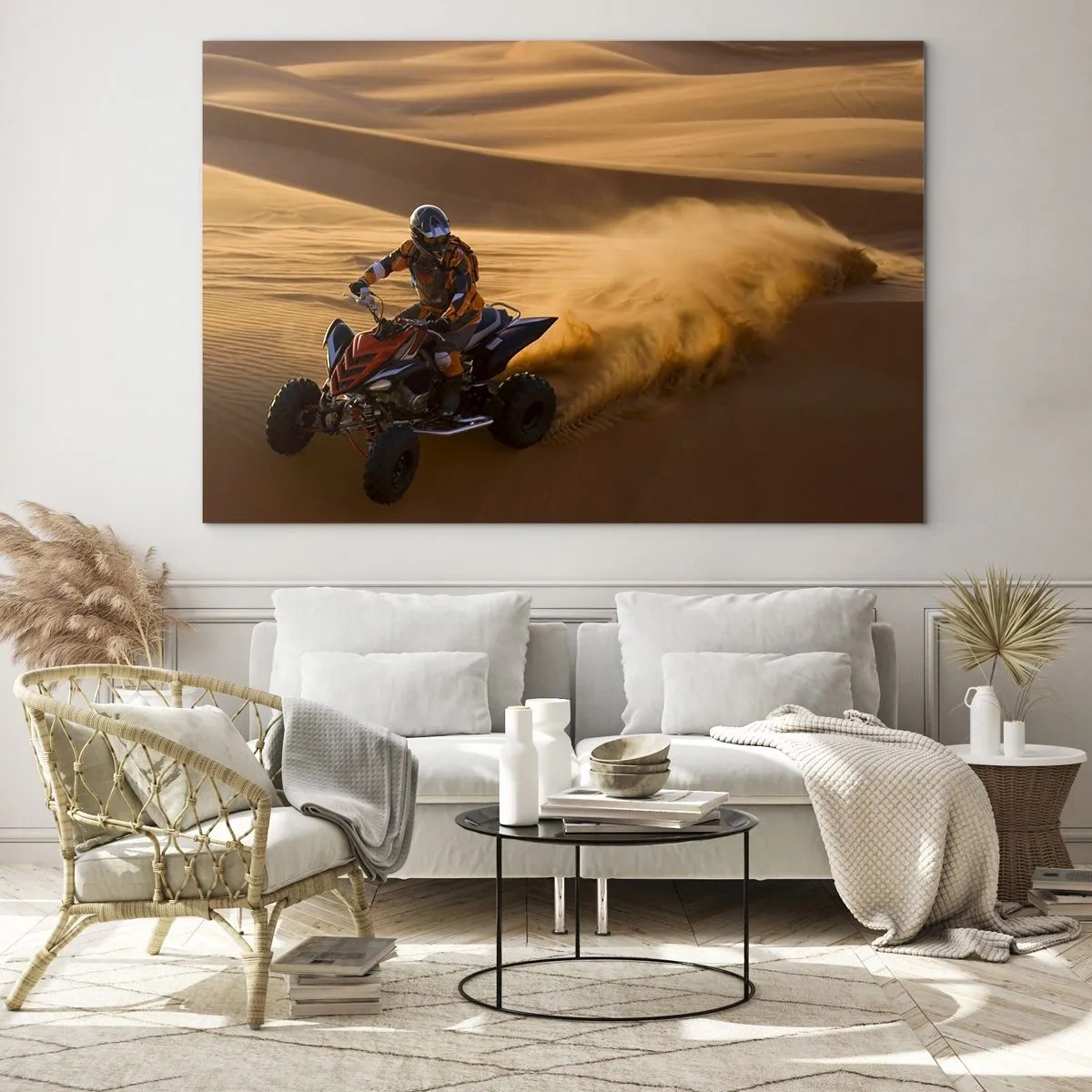 Glastavla - Bild på glas - ATV i aktion i öknen vid solnedgången - 70x50cm - På sandens vågor - Modern väggdekoration för vardagsrum och sovrum ARTTOR