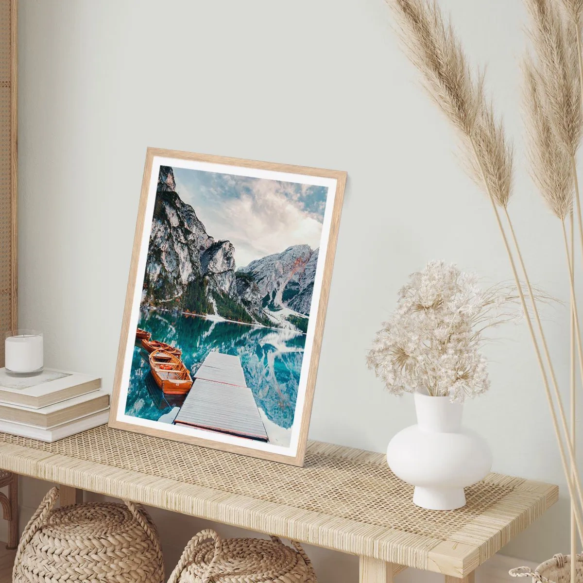 Affisch i ram av ljusek - Vi visar dig skönhet - 30x40 cm