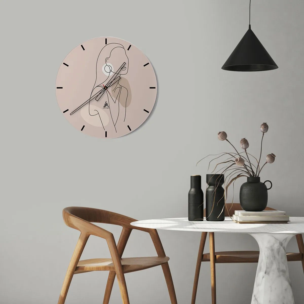 Väggklocka - Klocka på glas - En minimalistisk linje av en kvinnlig silhuett mot en beige bakgrund - 30x30cm - Flickaktighetens ikon - Modern väggdekoration för vardagsrum, kök och sovrum ARTTOR