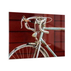 Glastavla - Bild på glas - En gammal racercykel från 1970-talet mot en röd trävägg - 70x50cm - Skapad för segrar - Modern väggdekoration för vardagsrum och sovrum ARTTOR