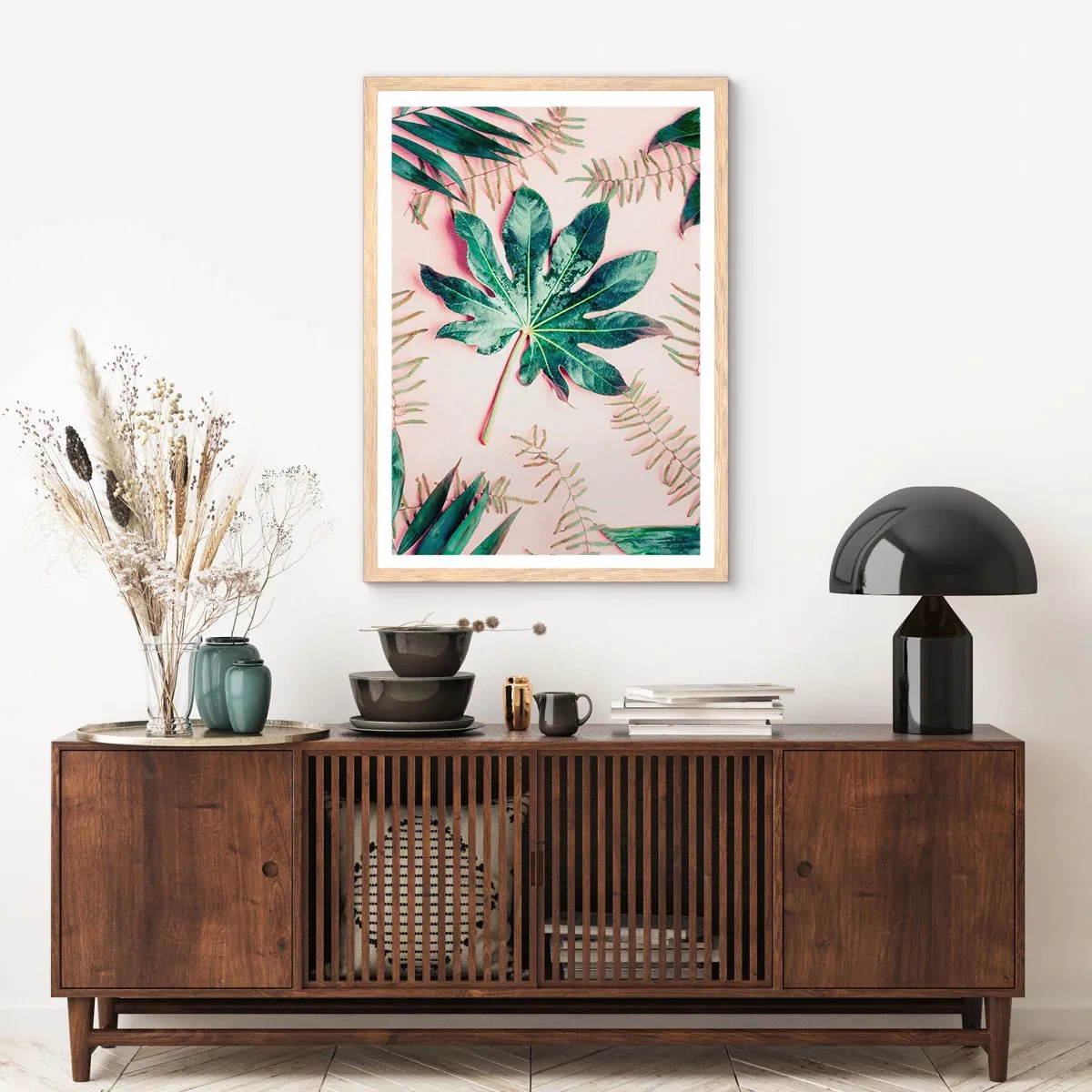 Affisch i ram av ljusek - Grönskans studie mot rosa bakgrund - 70x100 cm