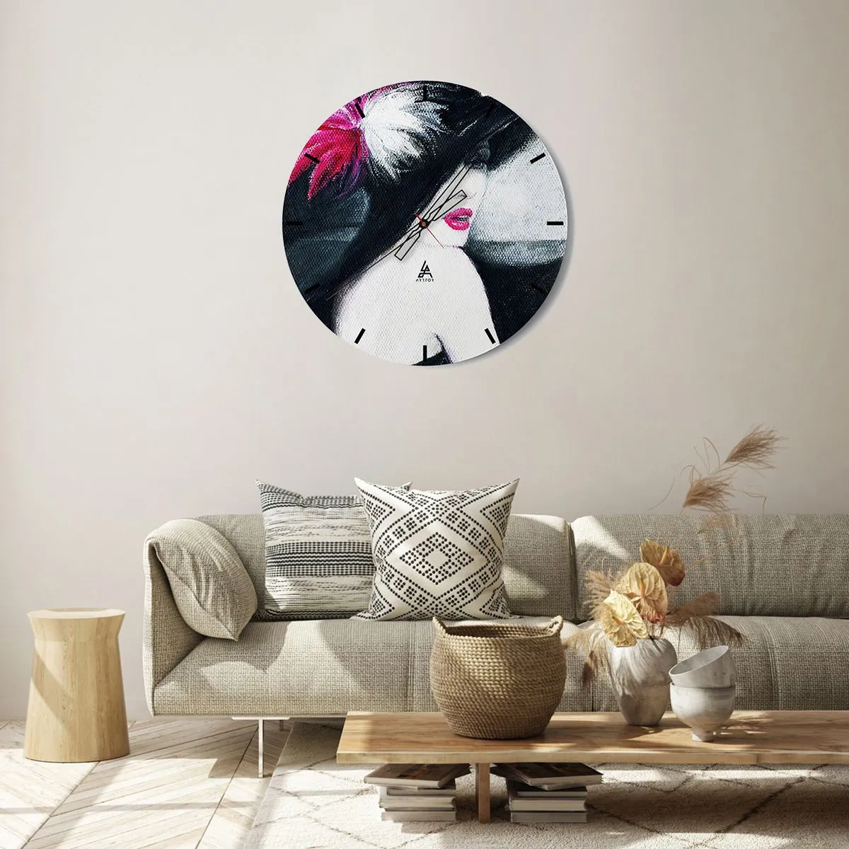 Väggklocka - Klocka på glas - Snygg figur med hatt och röd dekoration - 30x30cm - Alltid hemlighet - Modern väggdekoration för vardagsrum, kök och sovrum ARTTOR