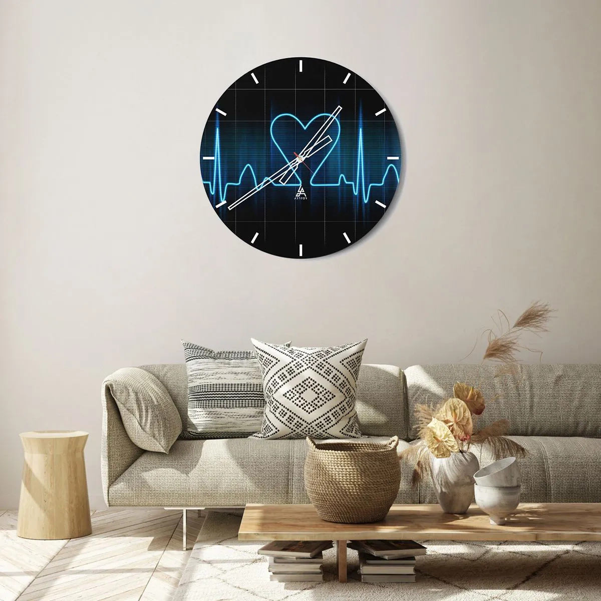 Väggklocka - Klocka på glas - Hjärtformat EKG-linjemotiv på svart bakgrund - 30x30cm - I hjärtats takt - Modern väggdekoration för vardagsrum, kök och sovrum ARTTOR