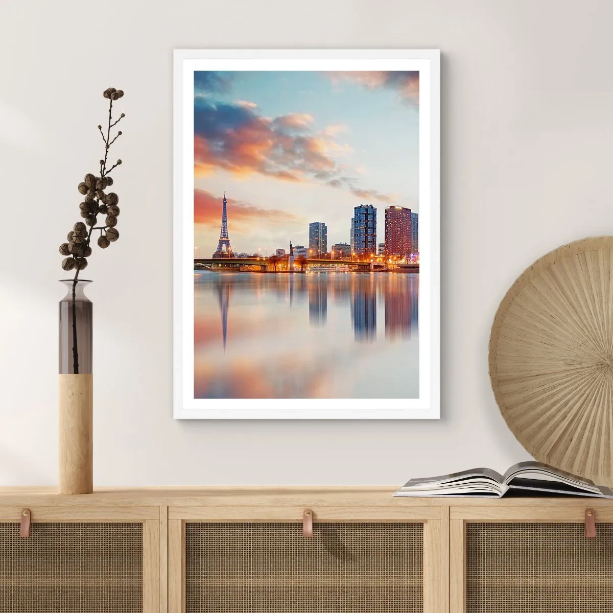 Affisch i vit ram - Paris monumentala lugn - 50x70 cm