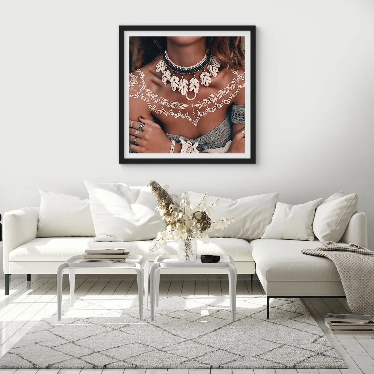 Affisch i svart ram - Kvinnlighetens talismaner, ritualer - 60x60 cm