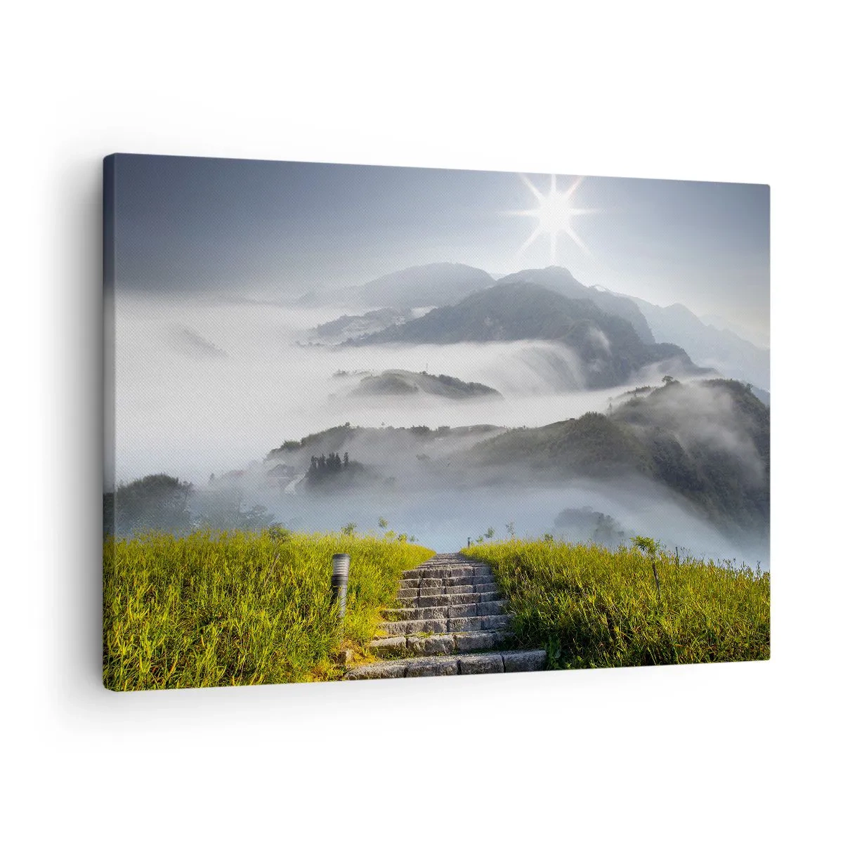 Canvastavla - Bild på duk - Stentrappor som leder upp genom bergen höljda i morgondimma - 70x50cm - Upp mot molnen - Modern väggdekoration för vardagsrum och sovrum ARTTOR