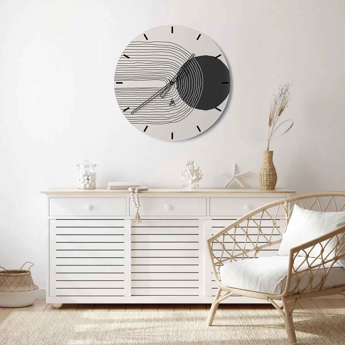 Väggklocka - Klocka på glas - Abstrakta linjer och en svart cirkel på en ljus bakgrund i en grafisk komposition - 30x30cm - Darr och säkerhet - Modern väggdekoration för vardagsrum, kök och sovrum ARTTOR