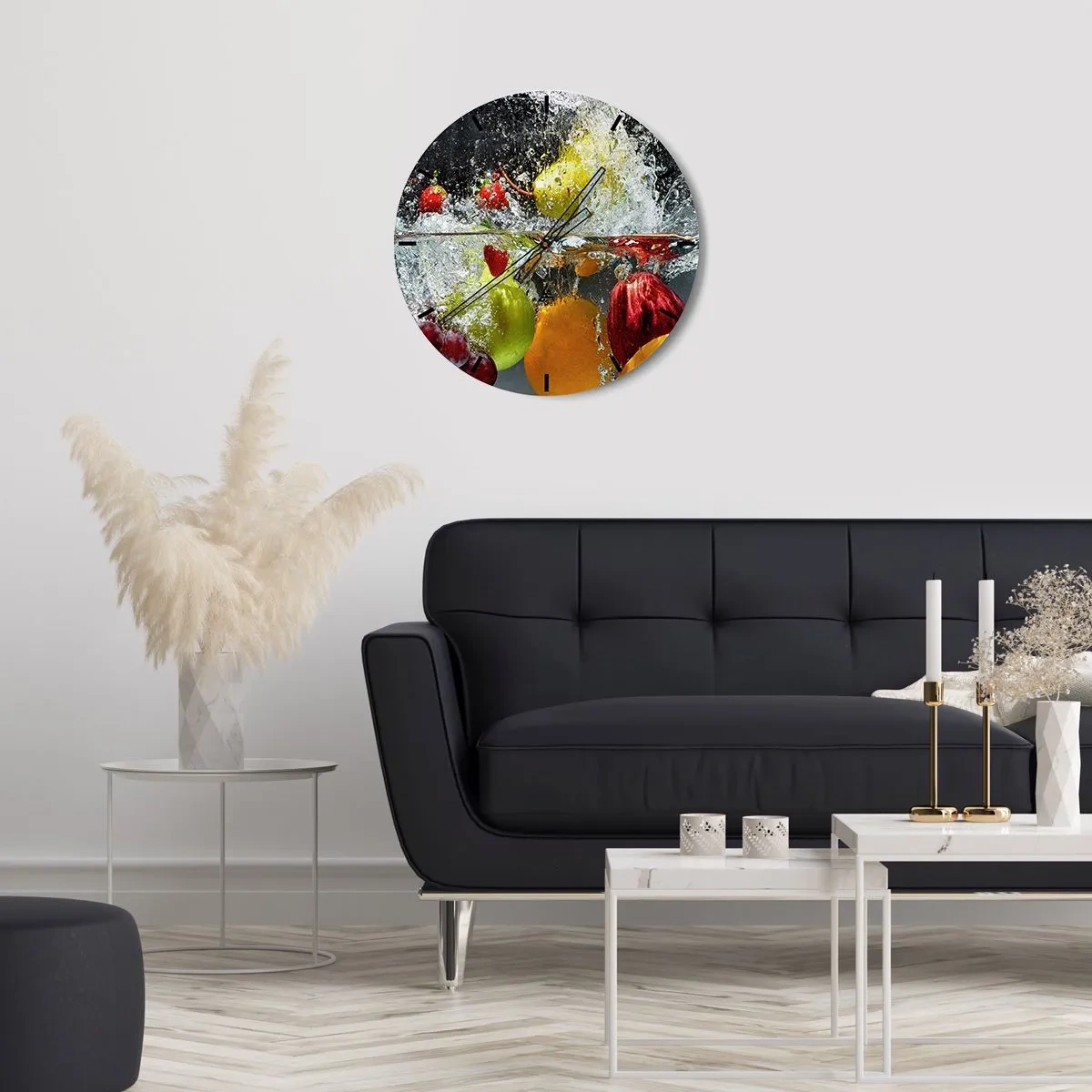 Väggklocka - Klocka på glas - Frukt nedsänkt i vatten med en stänkeffekt - 30x30cm - Uppfriskande frukt - Modern väggdekoration för vardagsrum, kök och sovrum ARTTOR