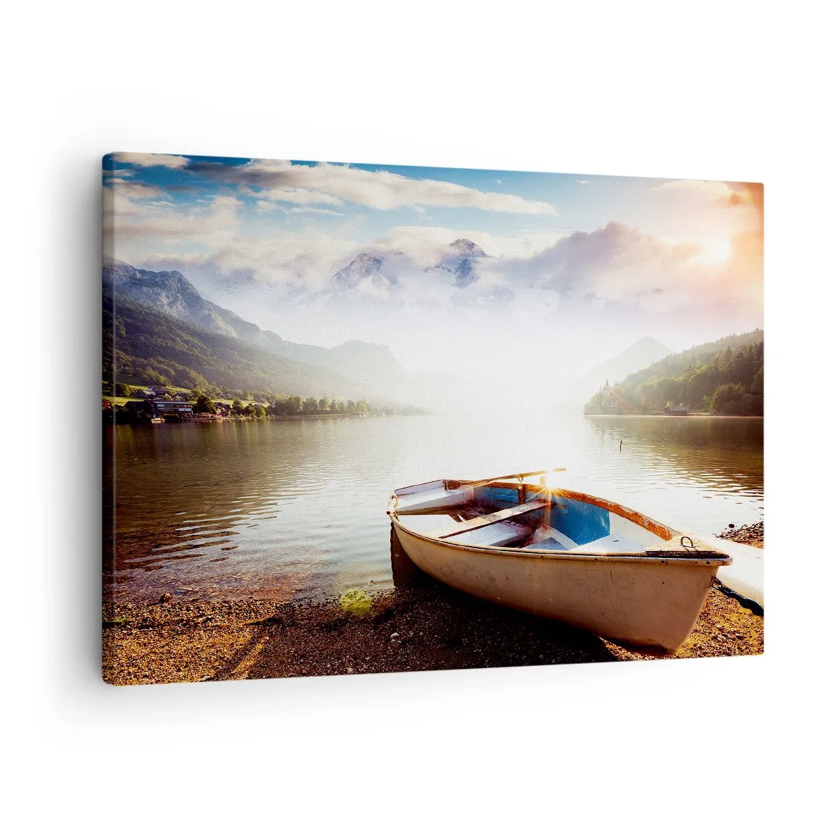 Canvastavla - Bild på duk - En båt på stranden av en sjö med utsikt över bergen på morgonen - 70x50cm - Vid ett stort och rent vatten - Modern väggdekoration för vardagsrum och sovrum ARTTOR