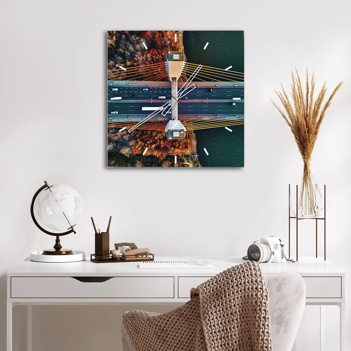 Väggklocka - Klocka på glas - Bortom vatten, bortom skog - 30x30 cm