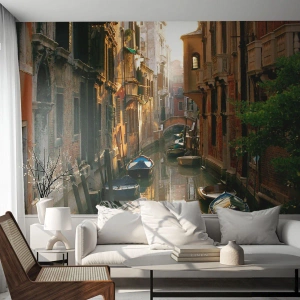 Självhäftande Fototapet Deluxe Sticker - På en gränd i Venedig - Landskap, Arkitektur, Venedig - 100x70 cm
