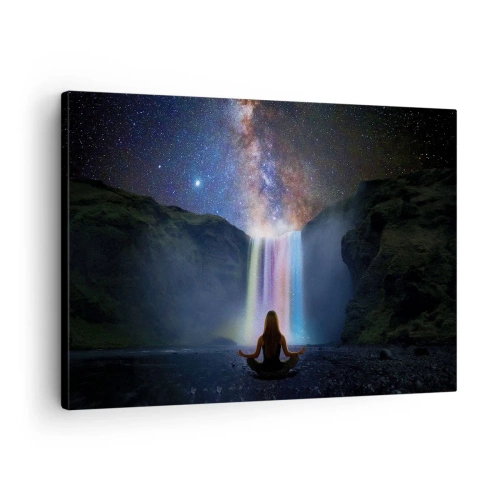 Canvastavla - Bild på duk - Meditation framför ett vattenfall bland stjärnorna - 70x50cm - Absolut harmoni - Modern väggdekoration för vardagsrum och sovrum ARTTOR