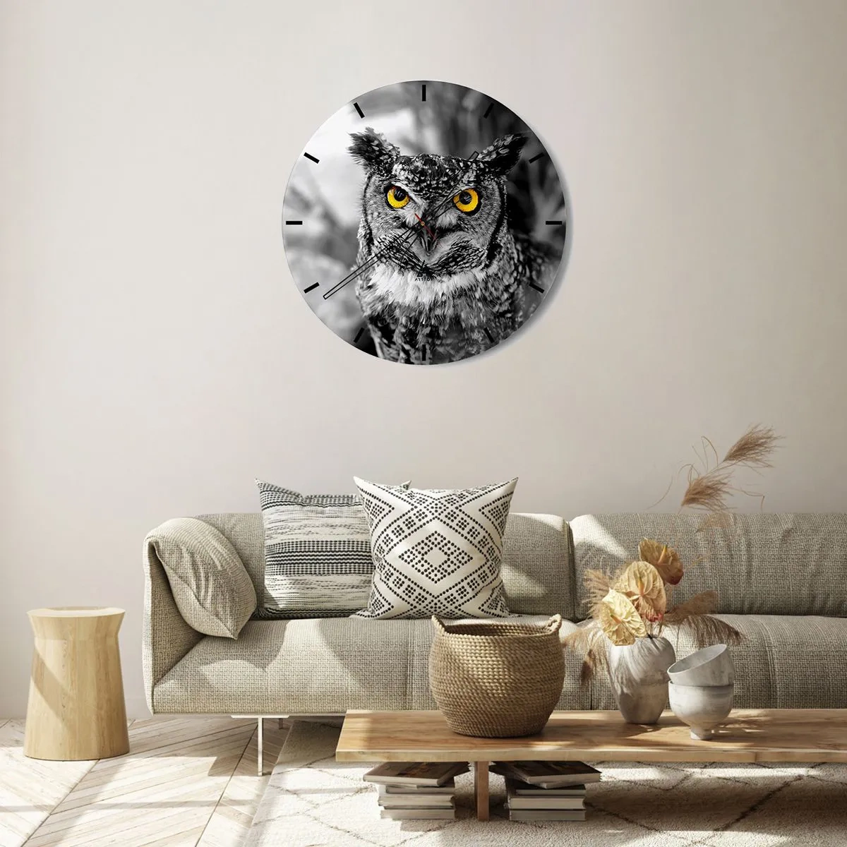 Väggklocka - Klocka på glas - Inget kommer undan - 30x30 cm