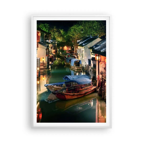 Affisch i vit ram - En kväll på kinesisk gata - 70x100 cm