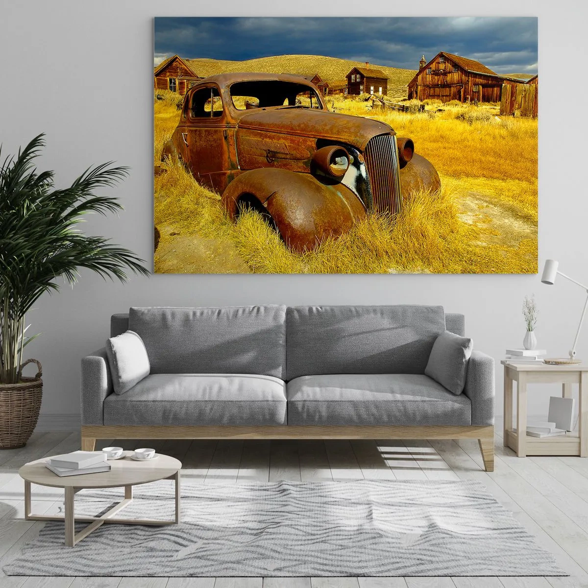 Glastavla - Bild på glas - En veteranbil mot bakgrund av en öde by - 70x50cm - Välförtjänt vila - Modern väggdekoration för vardagsrum och sovrum ARTTOR