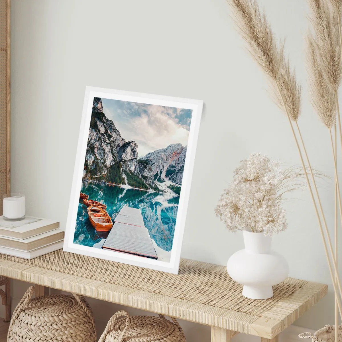 Affisch i vit ram - Vi visar dig skönhet - 70x100 cm