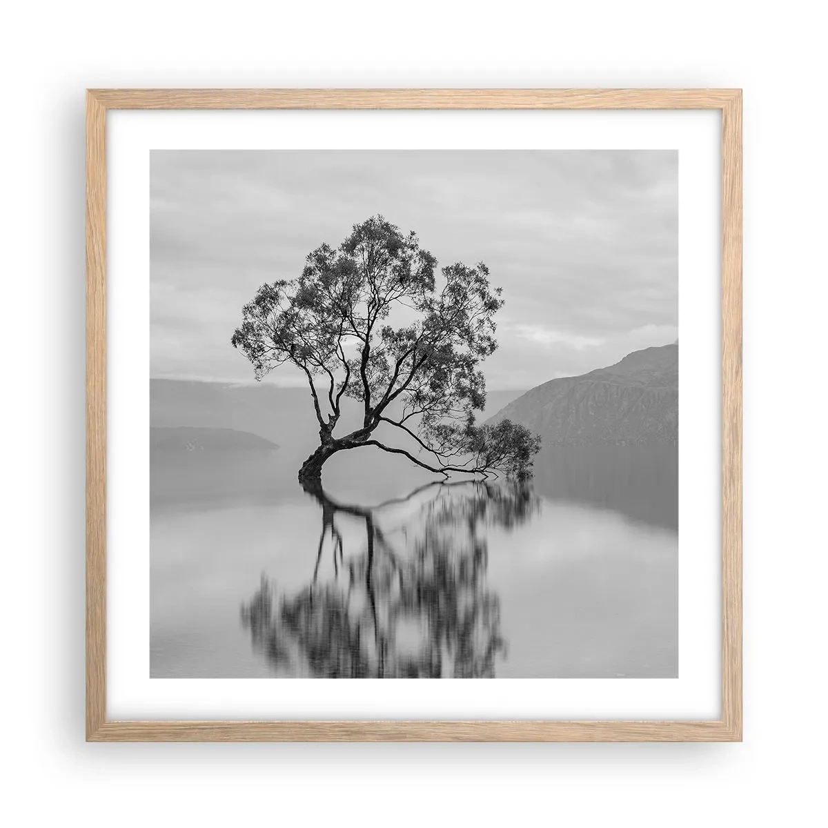 Affisch i ram av ljusek - Det finns ett land - 50x50 cm