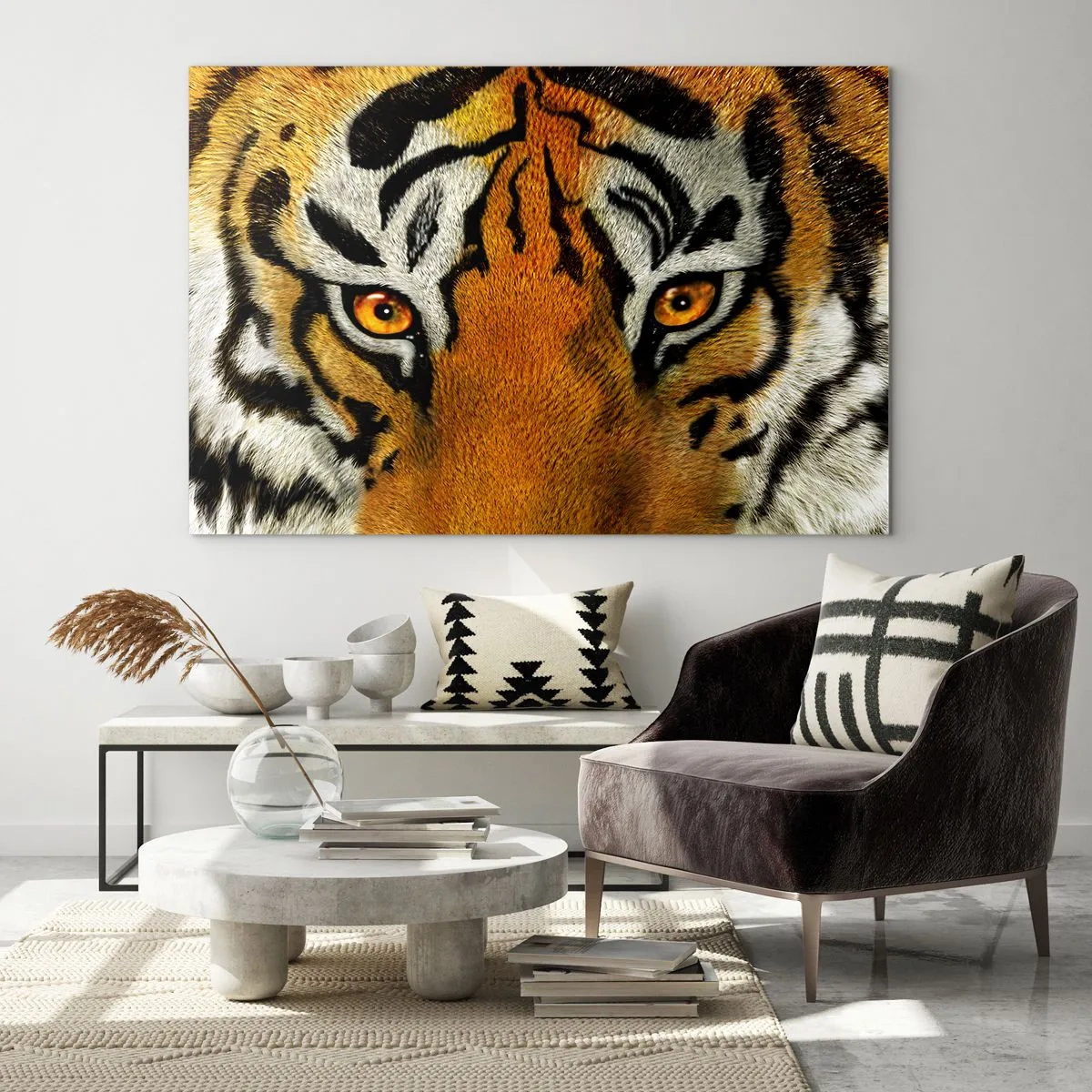 Glastavla - Bild på glas - Närbild av tigerns intensiva blick - 70x50cm - Farlig och vacker - Modern väggdekoration för vardagsrum och sovrum ARTTOR