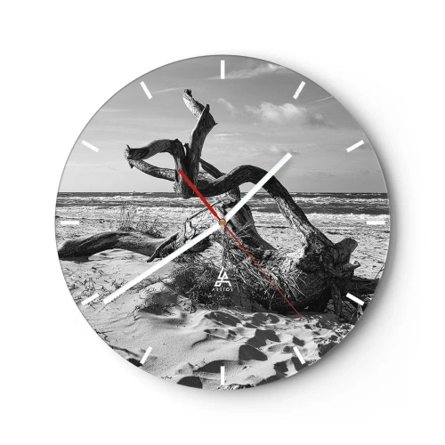 Väggklocka - Klocka på glas - Ett svartvitt landskap med en fallen gren på en sandstrand. - 30x30cm - Havets skulptur - Modern väggdekoration för vardagsrum, kök och sovrum ARTTOR