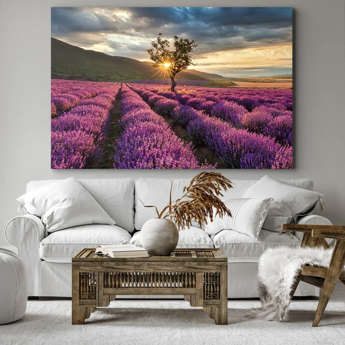 Canvastavla - Bild på duk - Ett lavendelfält med ett ensamt träd vid solnedgången - 70x50cm - Arom i lila färg - Modern väggdekoration för vardagsrum och sovrum ARTTOR