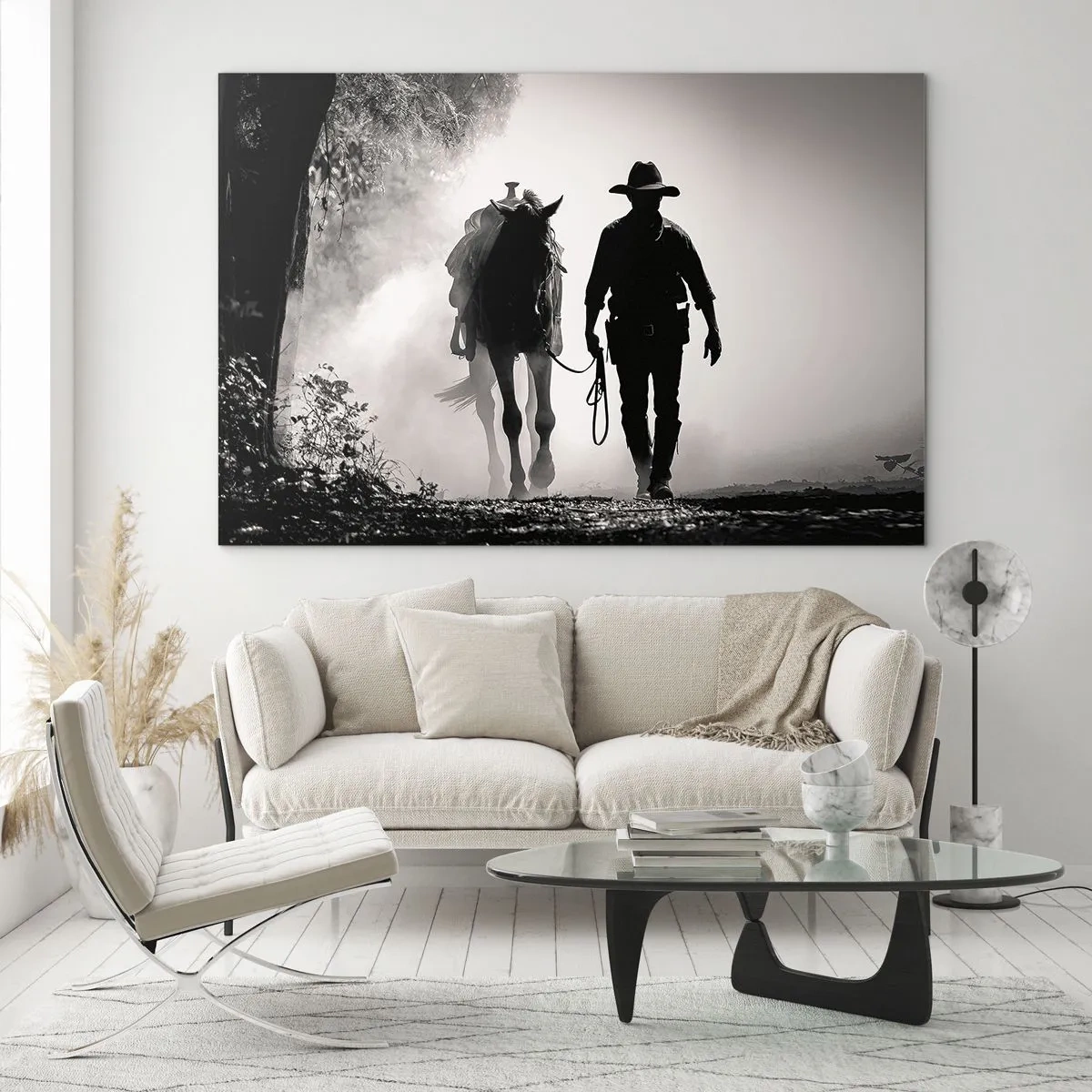 Glastavla - Bild på glas - Silhuetten av en cowboy som leder en häst genom ett dimmigt landskap - 70x50cm - En morgon i Texas - Modern väggdekoration för vardagsrum och sovrum ARTTOR