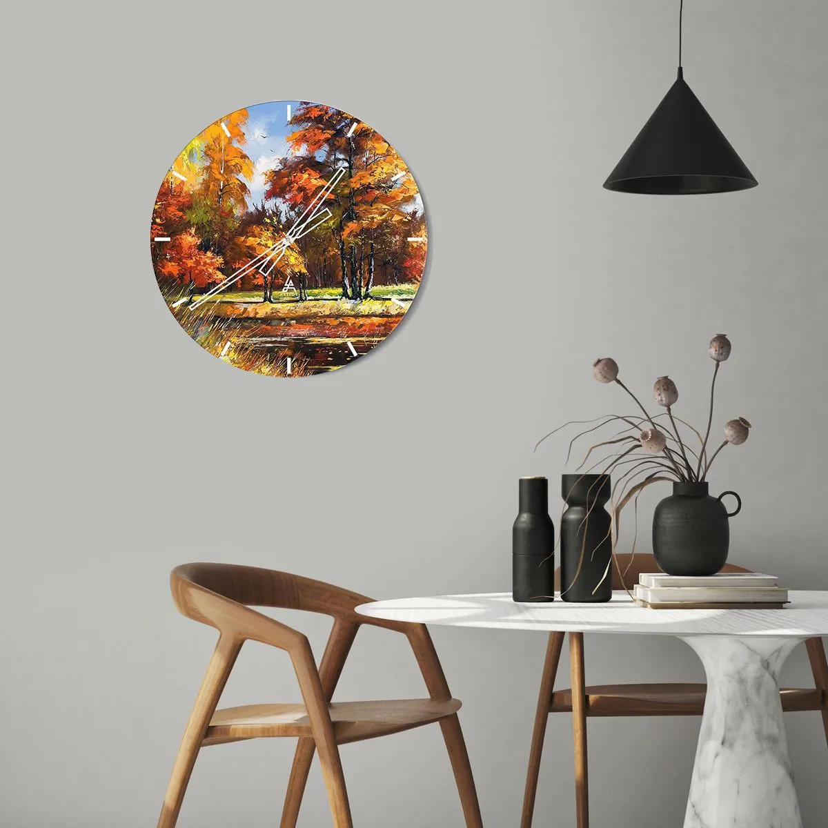 Väggklocka - Klocka på glas - Höstskog med färgglada löv och varmt ljus mot ett fridfullt landskap - 30x30cm - Landskap i guld och brons - Modern väggdekoration för vardagsrum, kök och sovrum ARTTOR