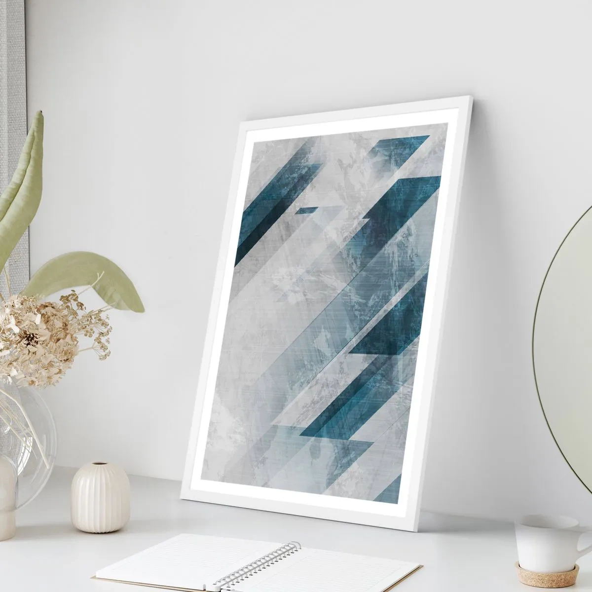 Affisch i vit ram - Tredimensionell komposition – gråhetens rörelse - 61x91 cm