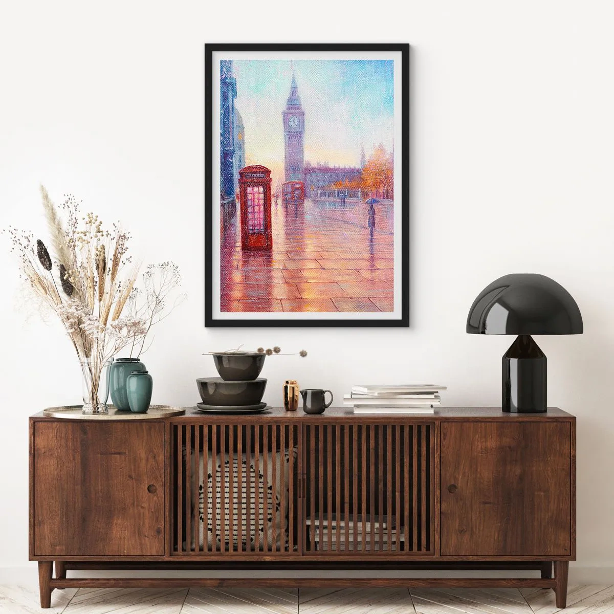Affisch i svart ram - Big Ben och den röda telefonkiosken på en regnig dag - 50x70cm - Höstdag i London - Modern väggdekoration för vardagsrum och sovrum ARTTOR