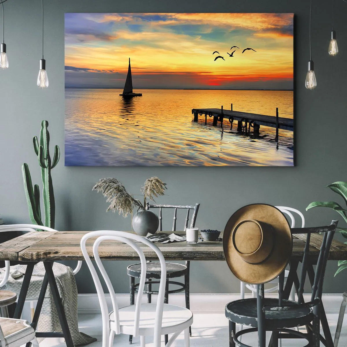 Canvastavla - Bild på duk - Solnedgång med segelbåt och pir vid en lugn sjö - 70x50cm - Kvällens returer - Modern väggdekoration för vardagsrum och sovrum ARTTOR