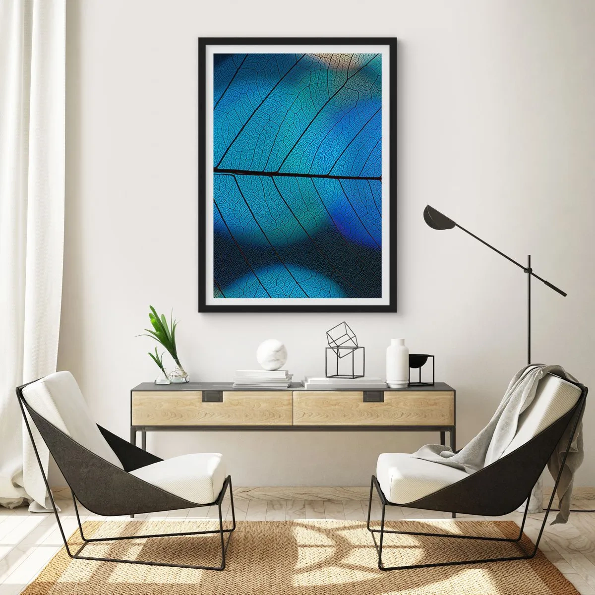 Affisch i svart ram - Närbild av ett blått blad med framträdande ådror - 50x70cm - Invecklad konstruktion - Modern väggdekoration för vardagsrum och sovrum ARTTOR