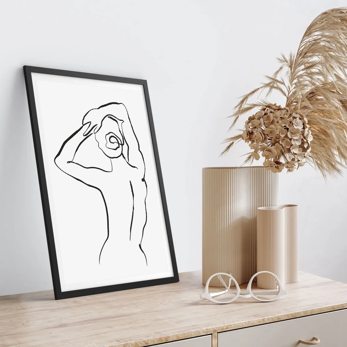 Affisch i svart ram - Minimalistisk silhuett av en kvinna med armarna ovanför huvudet - 50x70cm - Akten på morgonen - Modern väggdekoration för vardagsrum och sovrum ARTTOR