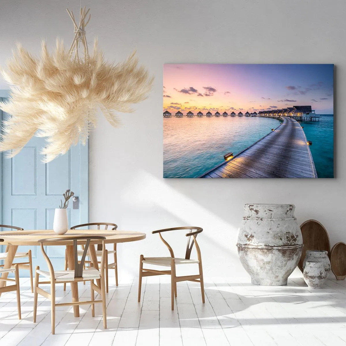 Canvastavla - Bild på duk - Piren som leder till stugorna vid vattnet vid solnedgången - 70x50cm - Sommarsemester - tillbaka till källorna - Modern väggdekoration för vardagsrum och sovrum ARTTOR