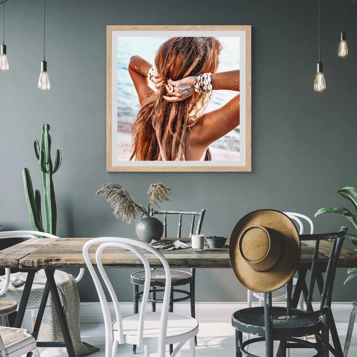 Affisch i ram av ljusek - Vattnets och solens syster - 50x50 cm