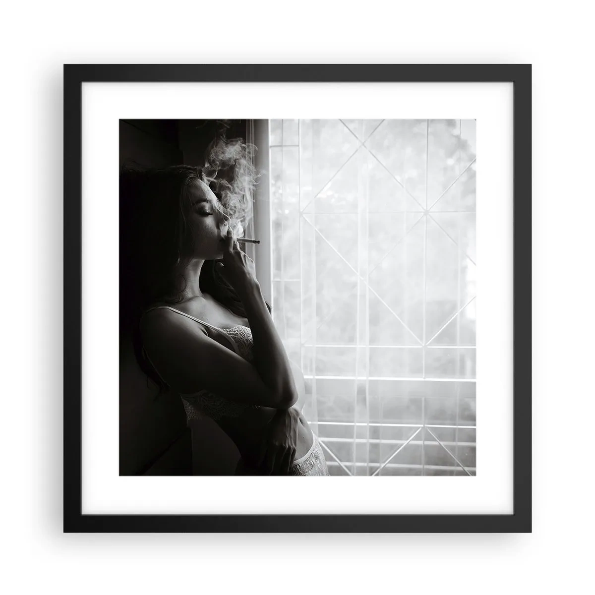 Affisch i svart ram - Ett sensuellt ögonblick - 40x40 cm