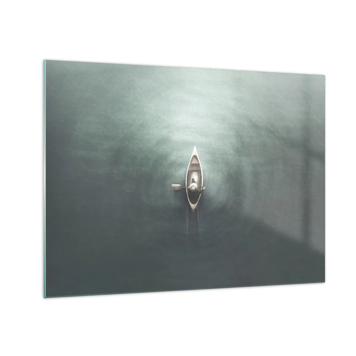 Glastavla - Bild på glas - En ensam båt som driver på en lugn, grönaktig sjö - 70x50cm - Över en månbelyst sjö - Modern väggdekoration för vardagsrum och sovrum ARTTOR