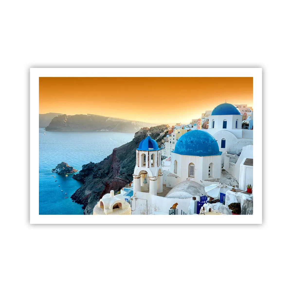 Affisch - Santorini - inbäddat i berg - 91x61 cm