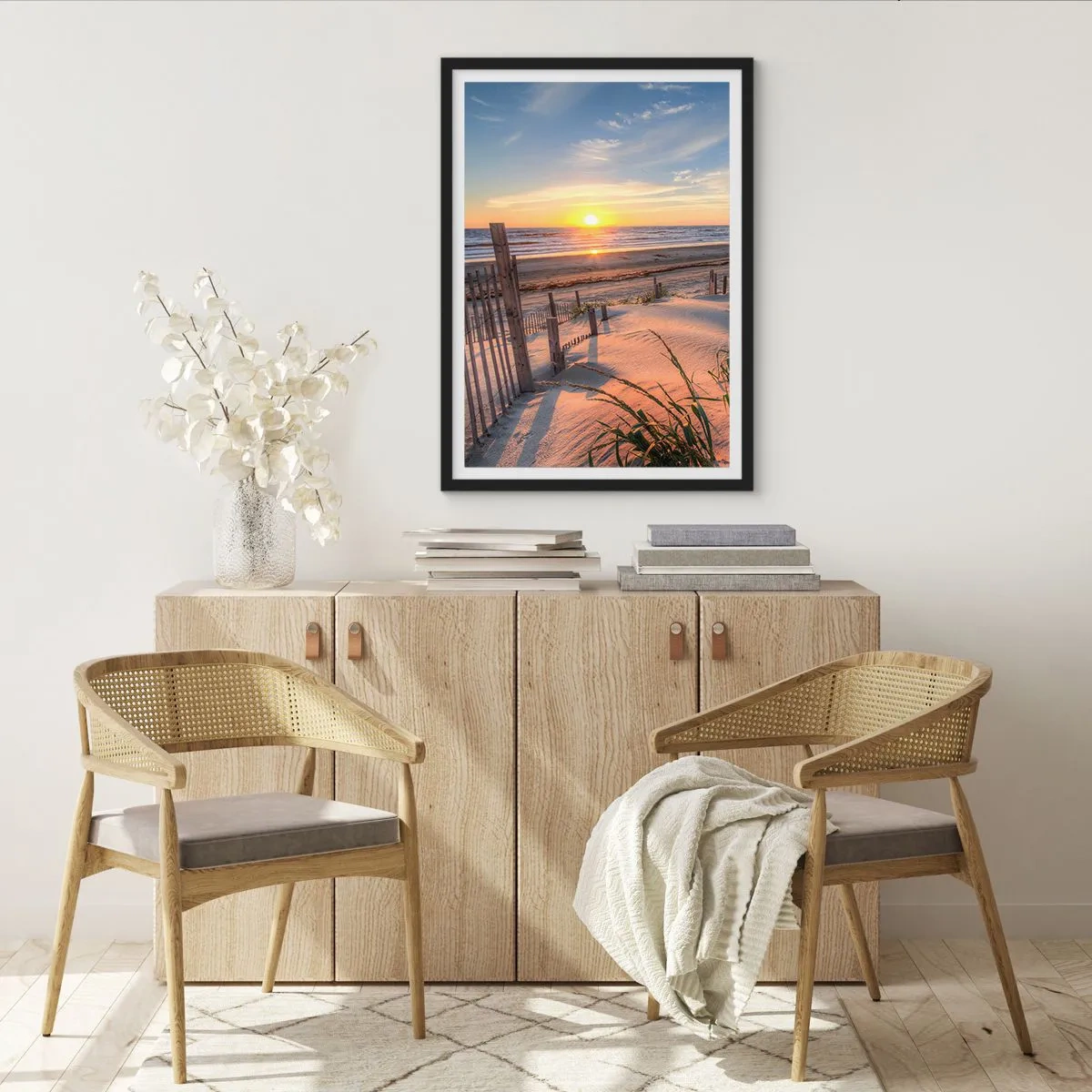 Affisch i svart ram - Stranden upplyst av den nedgående solen - 50x70cm - Vindens sken och skugga - Modern väggdekoration för vardagsrum och sovrum ARTTOR