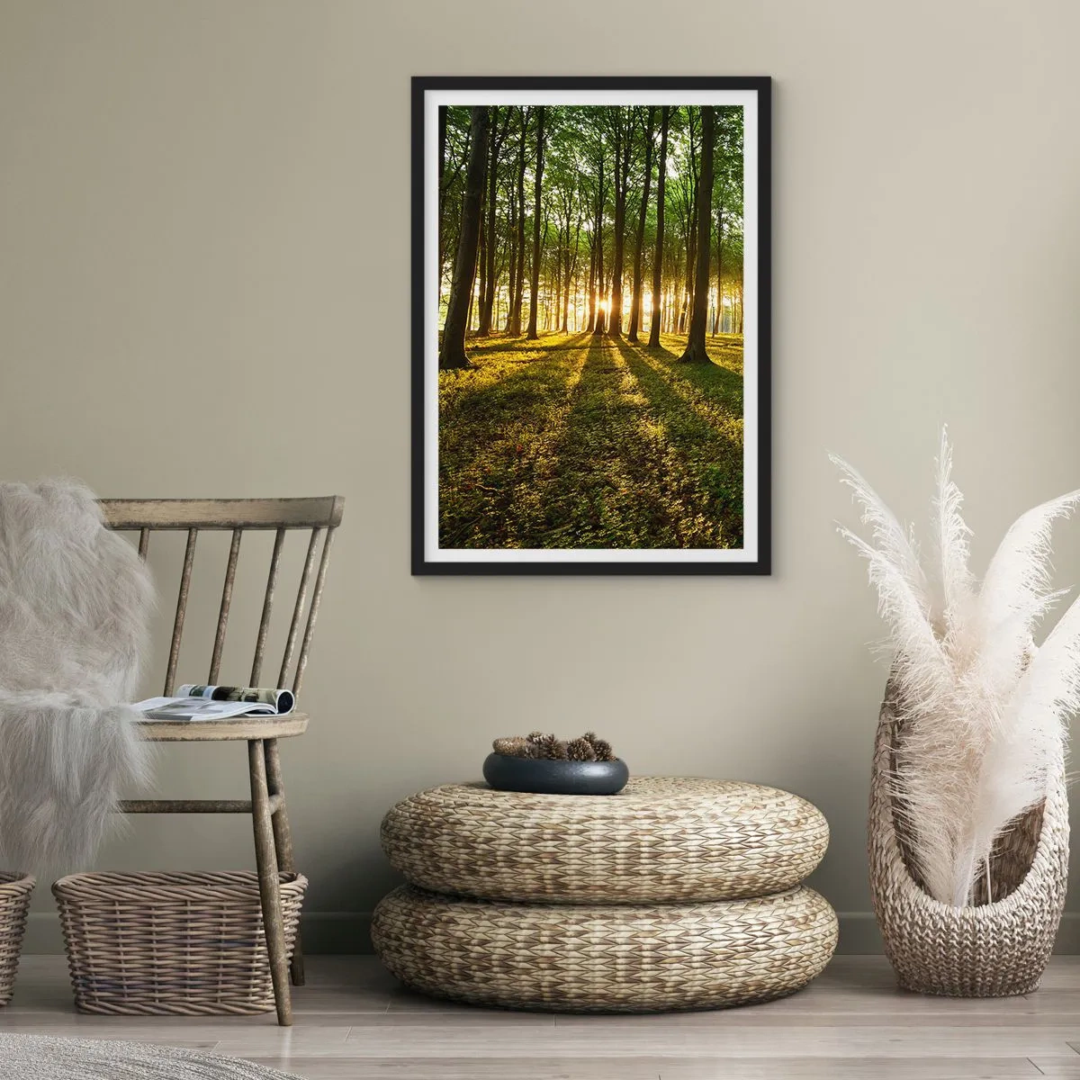 Affisch i svart ram - En skog upplyst av den nedgående solens strålar - 50x70cm - Fotografi av alla vårar - Modern väggdekoration för vardagsrum och sovrum ARTTOR
