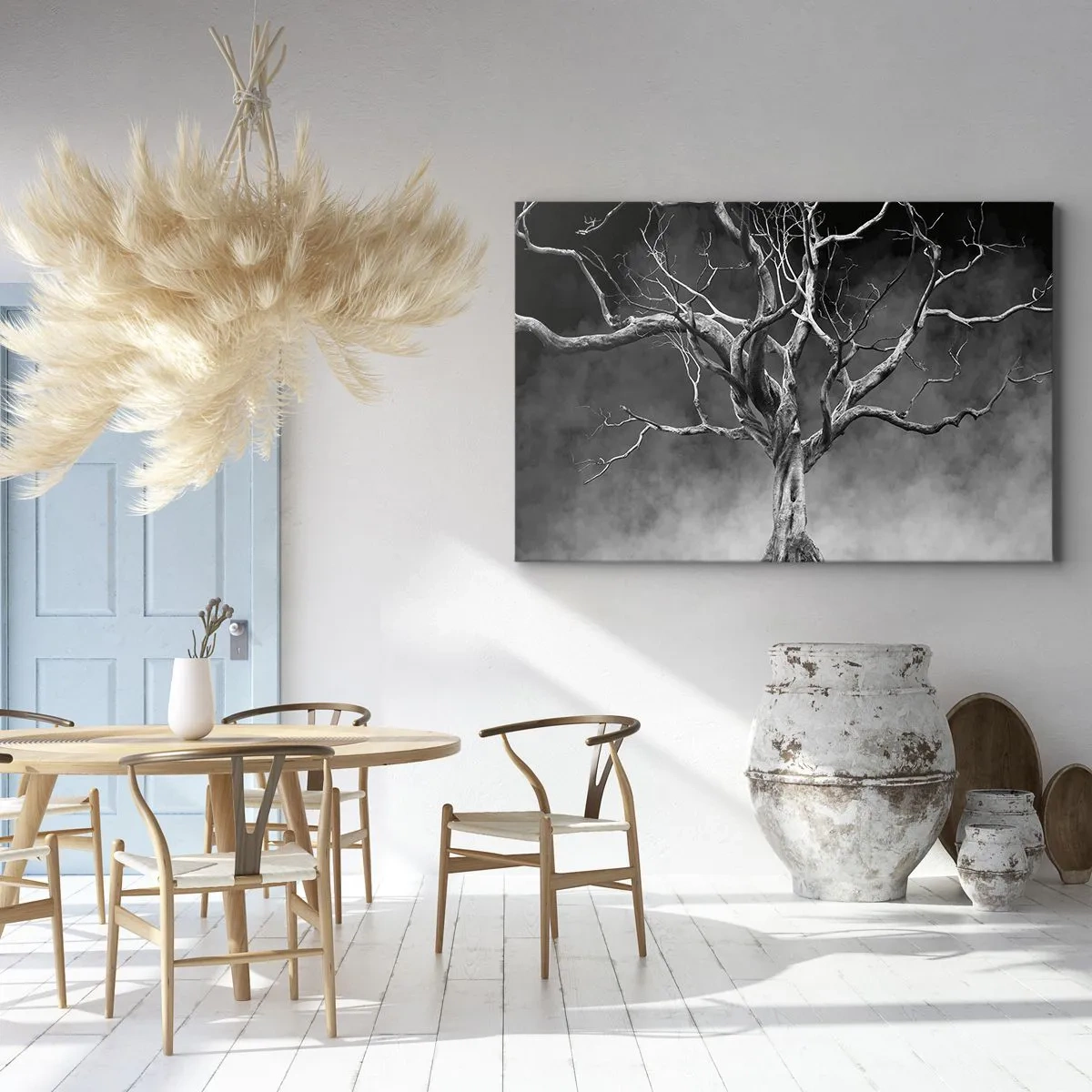 Canvastavla - Bild på duk - Ett torrt träd i svartvitt mot dimman - 70x50cm - Ursprungligt och heligt - Modern väggdekoration för vardagsrum och sovrum ARTTOR