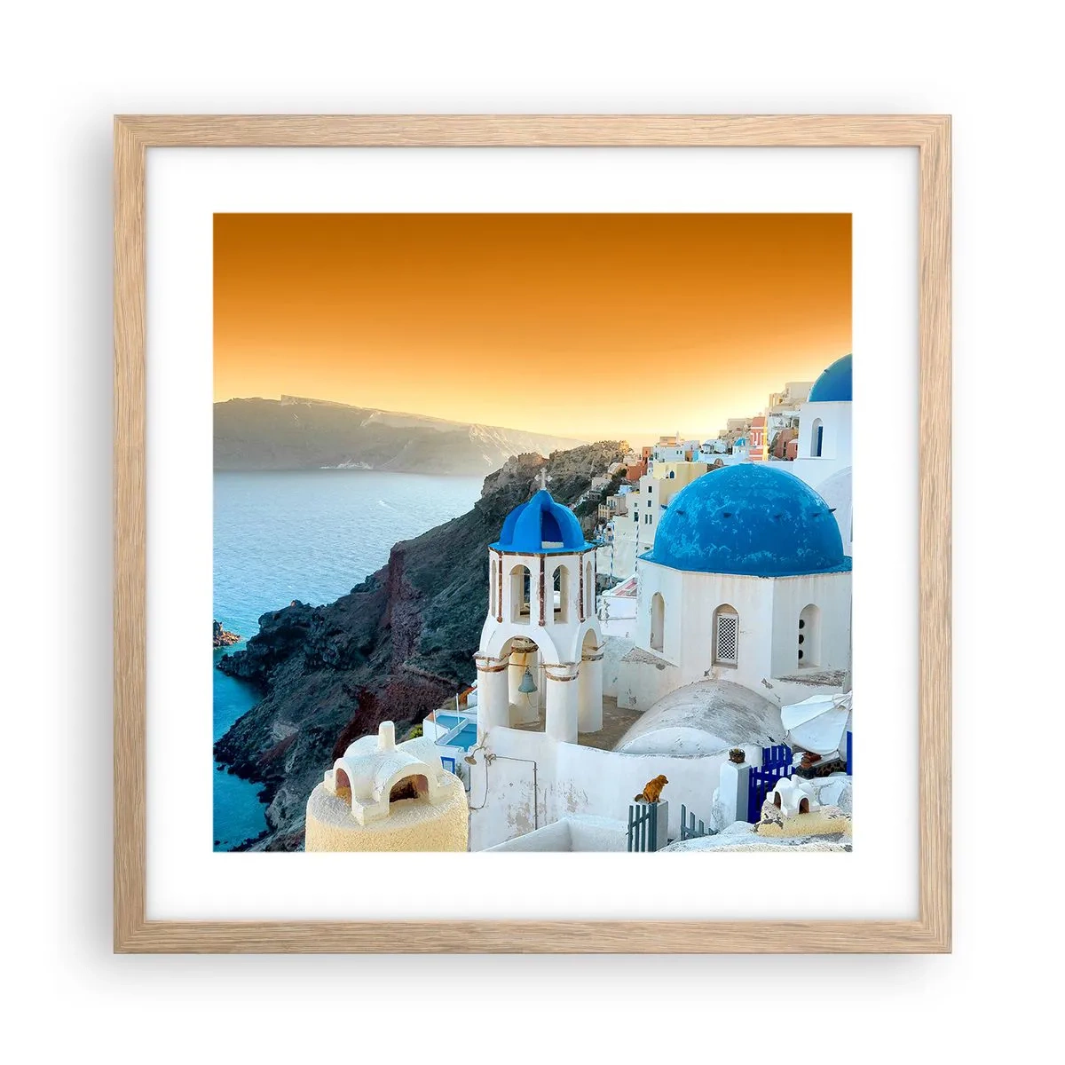 Affisch i ram av ljusek - Santorini - inbäddat i berg - 40x40 cm