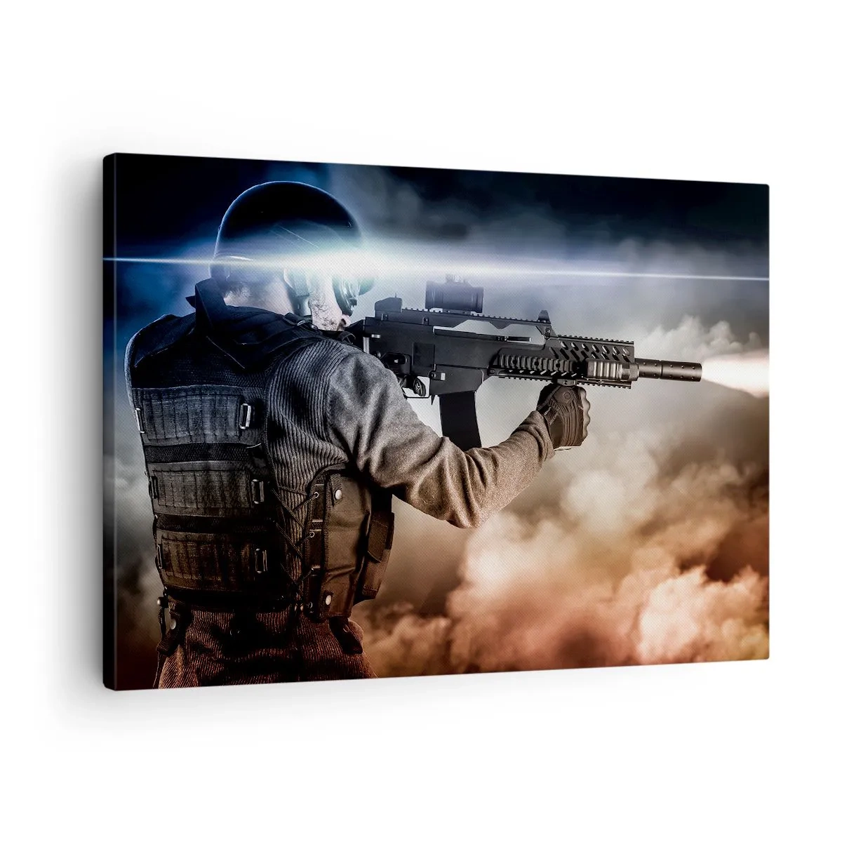Canvastavla - Bild på duk - En soldat i aktion med ett gevär mot en bakgrund av moln och ljus. - 70x50cm - Helt enkelt en hjälte - Modern väggdekoration för vardagsrum och sovrum ARTTOR
