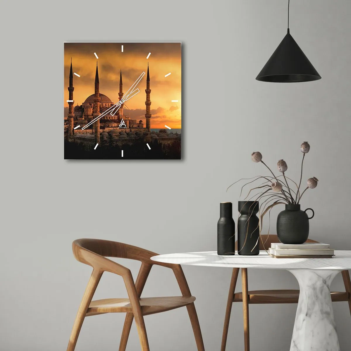 Väggklocka - Klocka på glas - Gud är stor - 40x40 cm