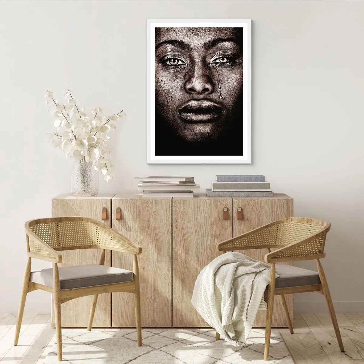 Affisch i vit ram - En tår - 70x100 cm