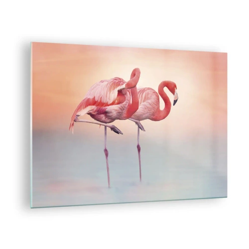 Glastavla - Bild på glas - Två flamingos som står i vatten med en pastellfärgad solnedgångsbakgrund - 70x50cm - I solnedgångens färg - Modern väggdekoration för vardagsrum och sovrum ARTTOR