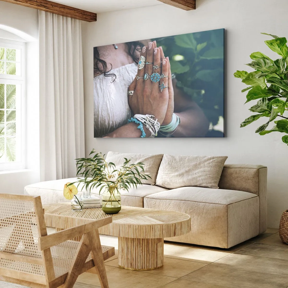 Canvastavla - Bild på duk - Händer dekorerade med boho smycken - 70x50cm - Välkommen till existensens centrum - Modern väggdekoration för vardagsrum och sovrum ARTTOR
