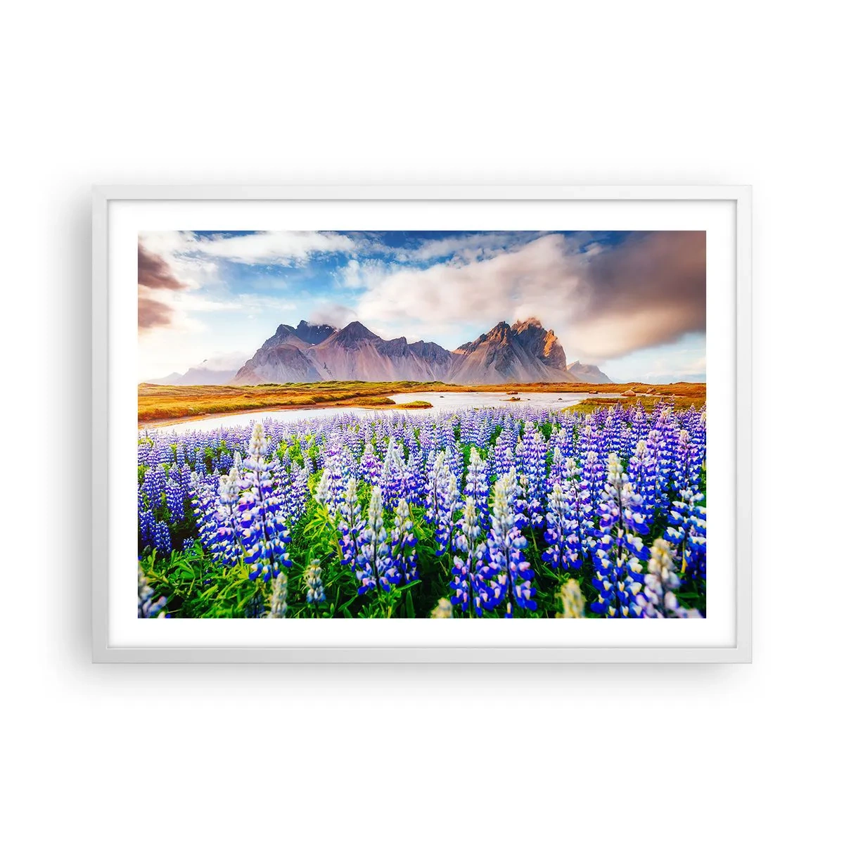 Affisch i vit ram - Styrka och stränghet bredvid mildhet - 70x50 cm